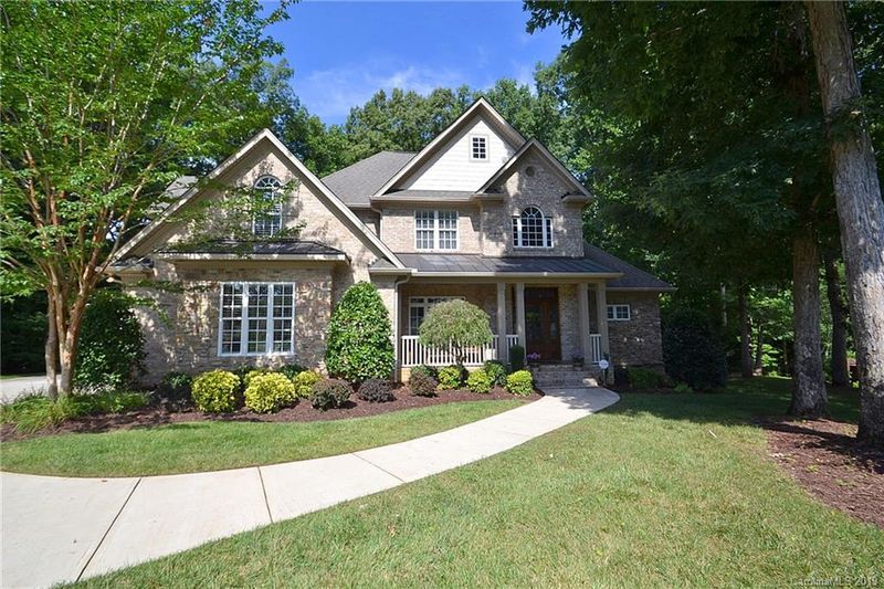 6517 Robin Hollow Dr, Mint Hill, NC 28227