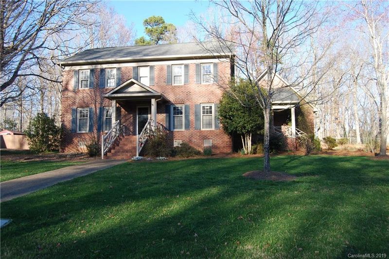1007 Oak Hill Dr, Monroe, NC 28112