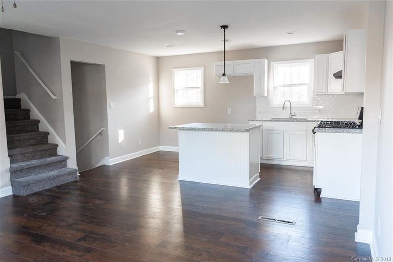 2901 Crescent Ln, Gastonia, NC 28052