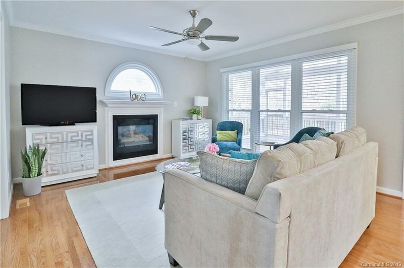 1034 Worcaster Pl, Charlotte, NC 28211