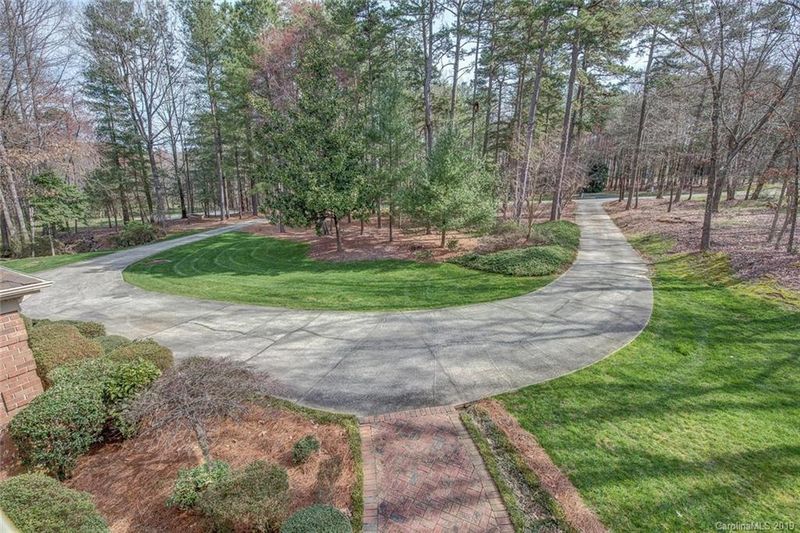 1007 Dornoch Rd, Gastonia, NC 28054