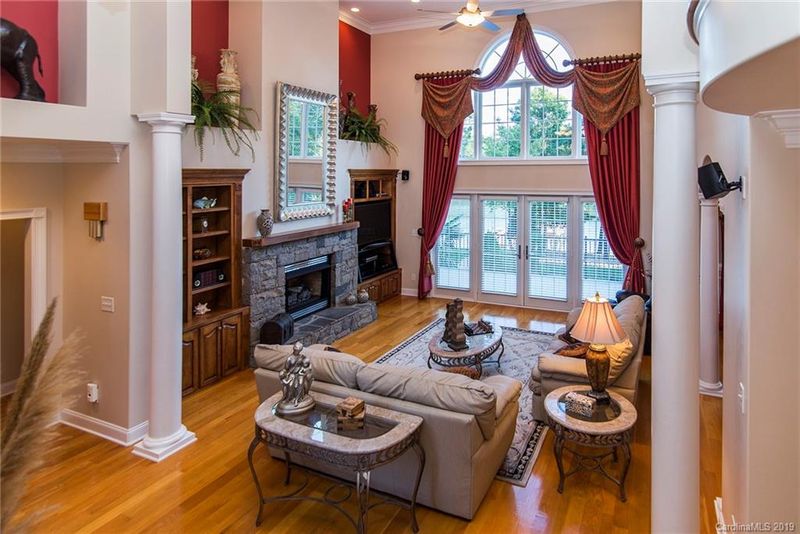 9221 Fair Oak Dr #86, Sherrills Ford, NC 28673