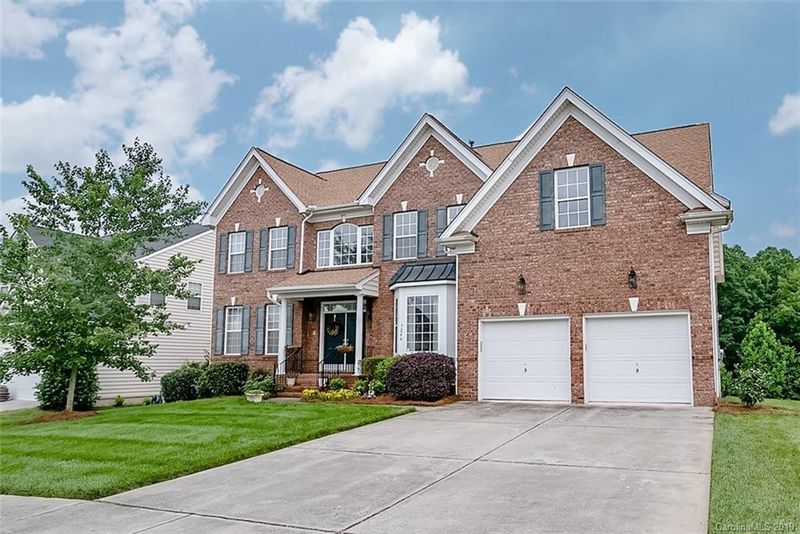 7246 Streamhaven Dr, Harrisburg, NC 28075