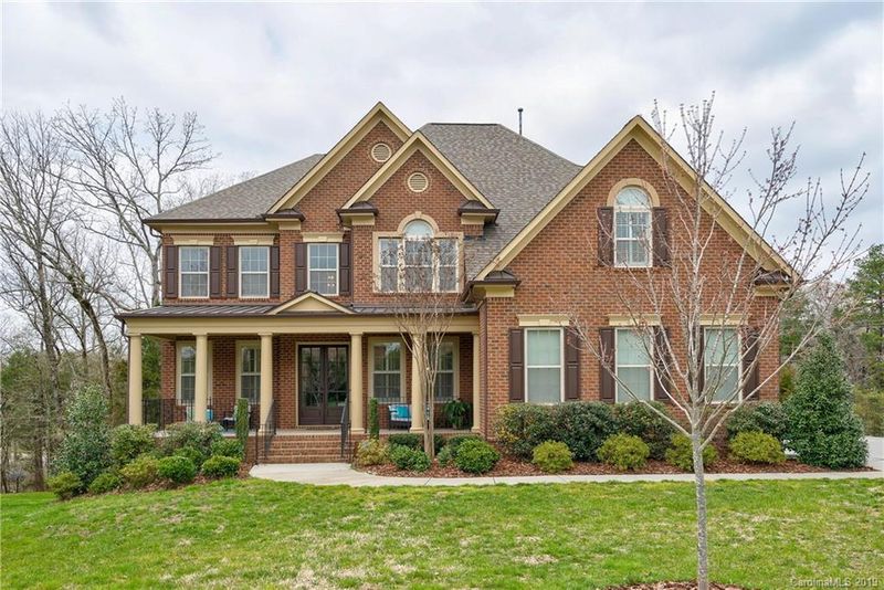 1004 Lugano Ct, Matthews, NC 28104
