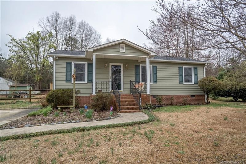 611 Westway Dr, Gastonia, NC 28054