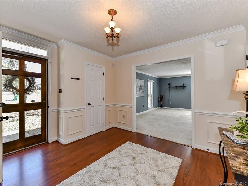 6311 Willow Run Dr, Charlotte, NC 28277