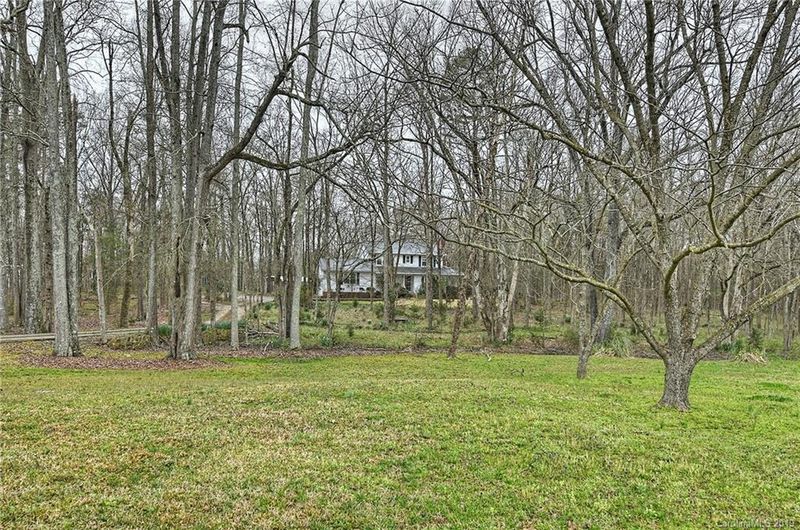 2218 Walnut Ln, Monroe, NC 28112