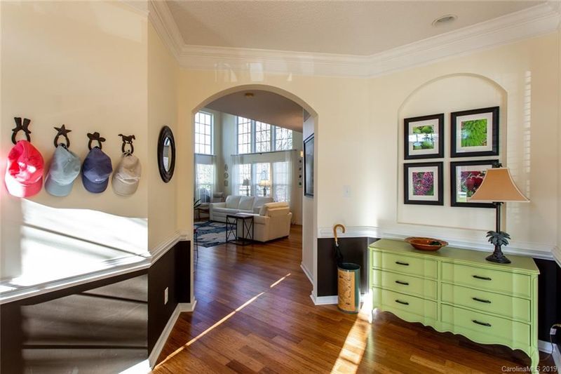 9619 Autumn Applause Dr, Charlotte, NC 28277