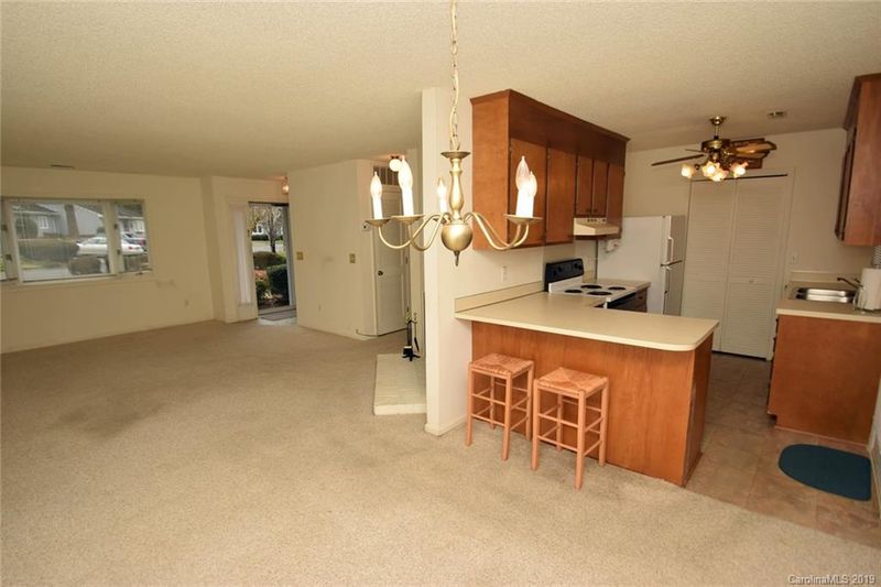8311 Rust Wood Pl, Charlotte, NC 28227