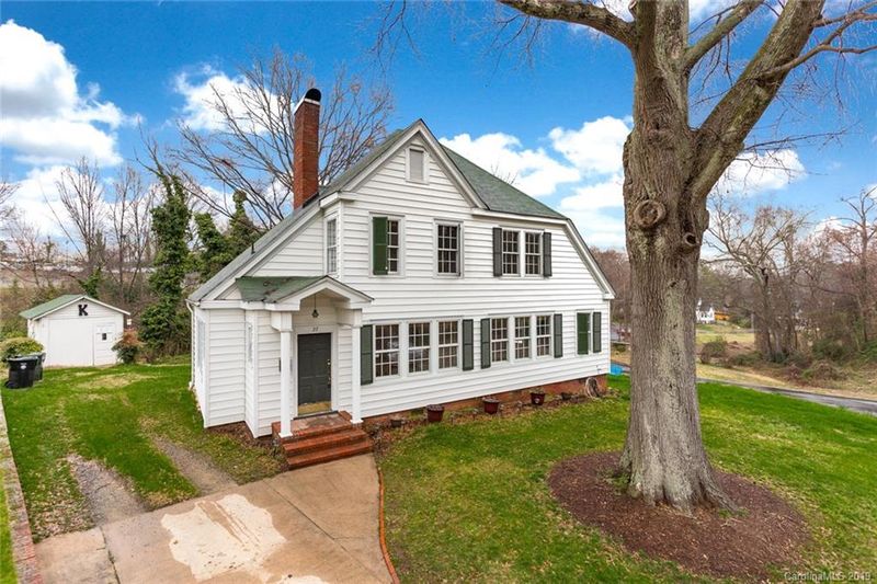 27 Washington Ln SE, Concord, NC 28025