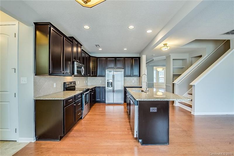 7211 Toxaway Ln, Charlotte, NC 28269