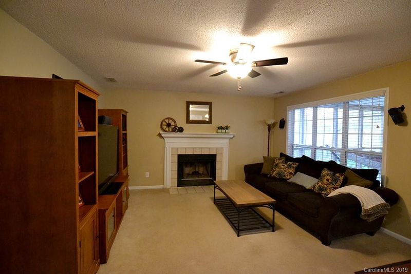 103 Shade Tree Cir, Fort Mill, SC 29715