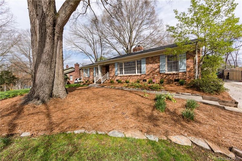 2118 Sagamore Rd, Charlotte, NC 28209