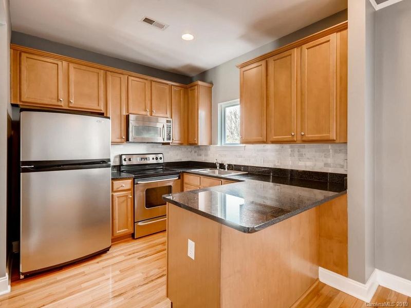 933 Gracie Way, Charlotte, NC 28204