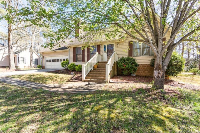 519 Robin Dr, Monroe, NC 28112