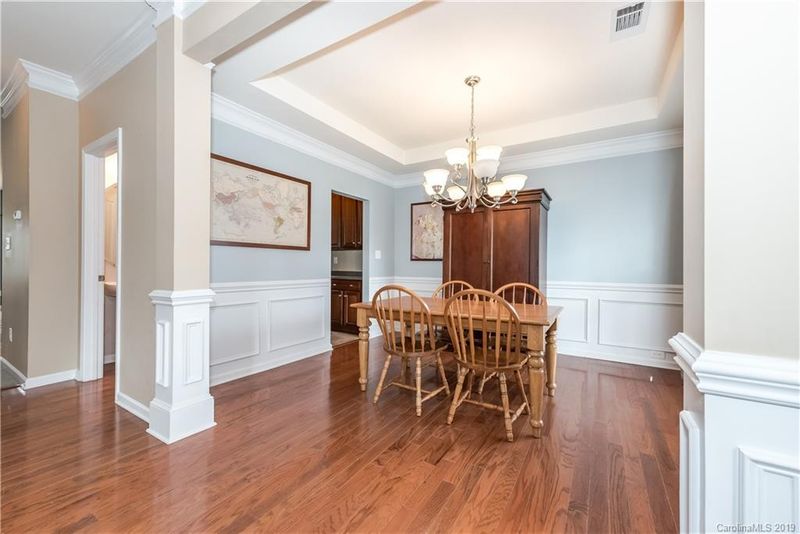 2122 Blue Iris Dr, Matthews, NC 28104