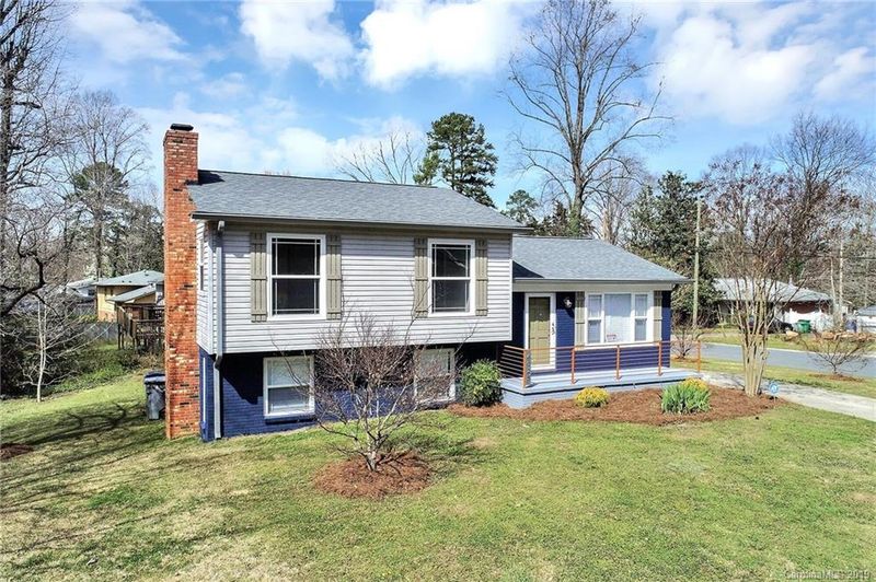 4025 Tipperary Pl, Charlotte, NC 28215