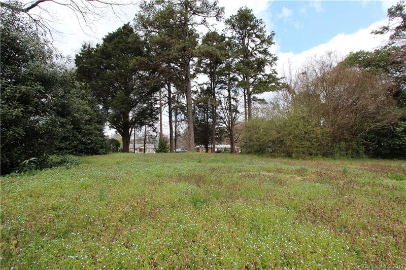 5510 Allen Rd #11, Charlotte, NC 28269