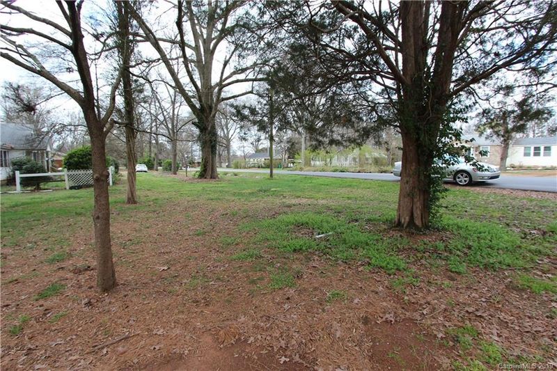 5510 Allen Rd #11, Charlotte, NC 28269