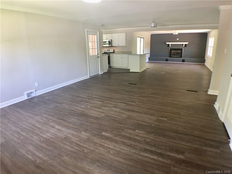 323 Elwood St, Kannapolis, NC 28081