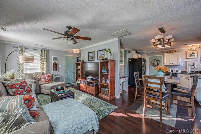 105 Tanninger Rd N, Mount Holly, NC 28120