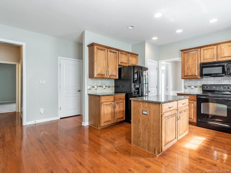 3432 Darlington Rd, Matthews, NC 28105