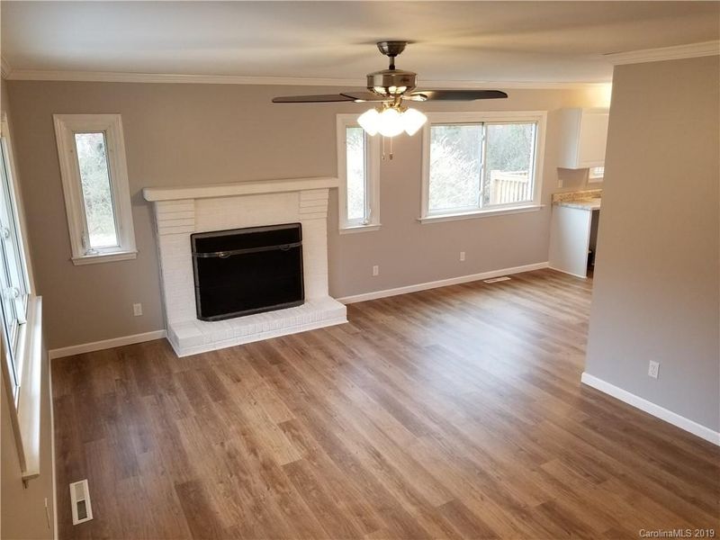 2420 Amber Crest Dr, Gastonia, NC 28052