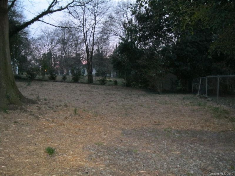 305 W Ruby Ave, Gastonia, NC 28052