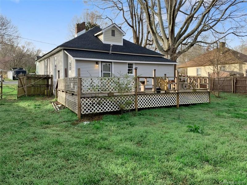 12 Rose St, York, SC 29745