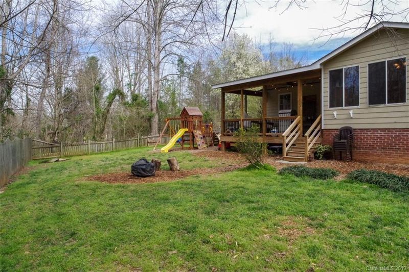1400 Parkside Dr #9, Monroe, NC 28110