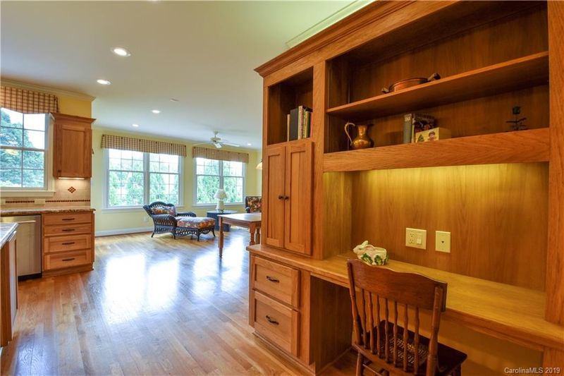433 Glen Eagles Rd E, Statesville, NC 28625