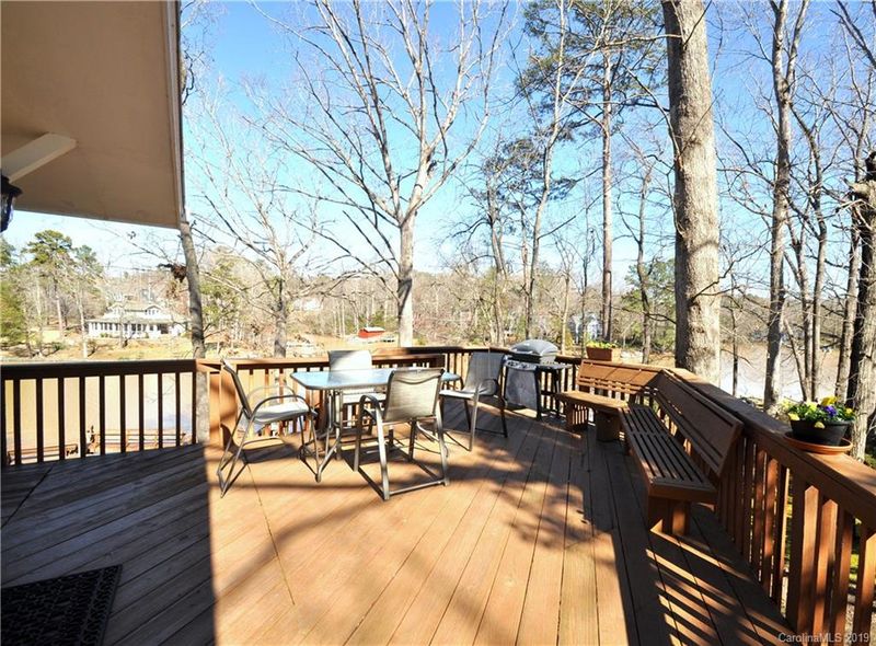 15832 Rhinehill Rd, Charlotte, NC 28278