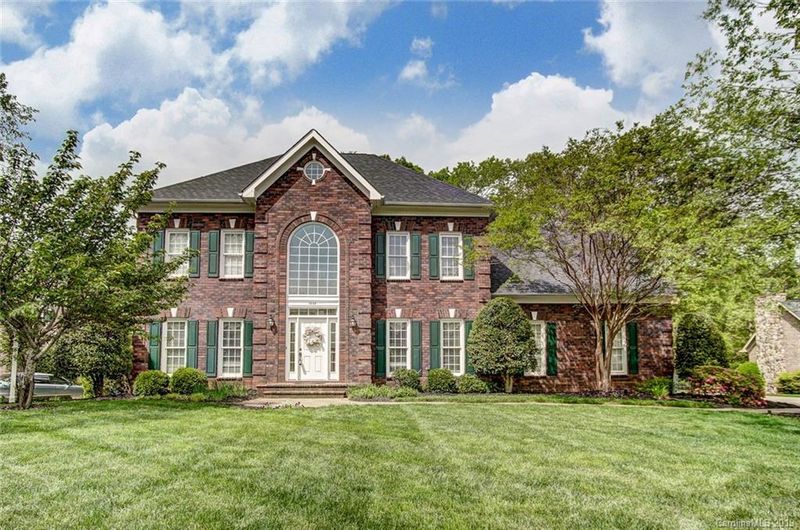 7409 Olde Sycamore Dr, Mint Hill, NC 28227