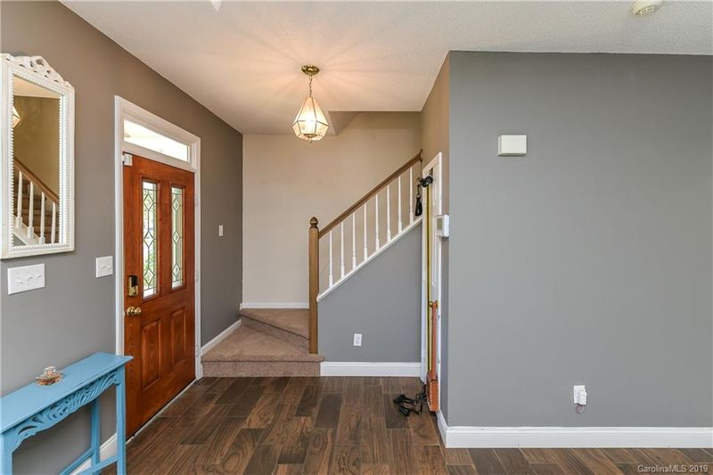 10024 Ashley Farm Dr, Matthews, NC 28105