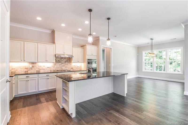 5931 Whitehawk Hill Rd, Mint Hill, NC 28227