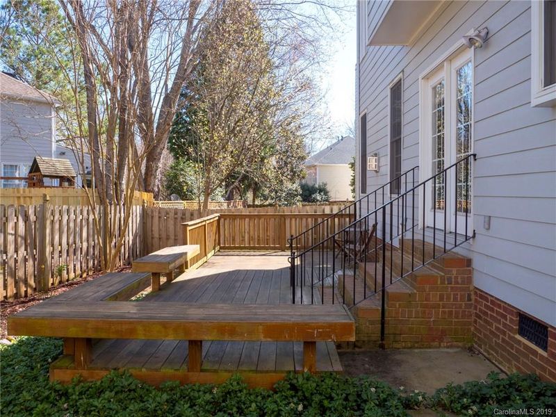 1923 Dearmon Dr, Charlotte, NC 28205