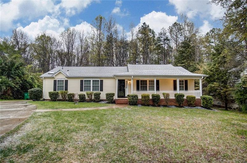 6201 Randy Dr, Charlotte, NC 28215
