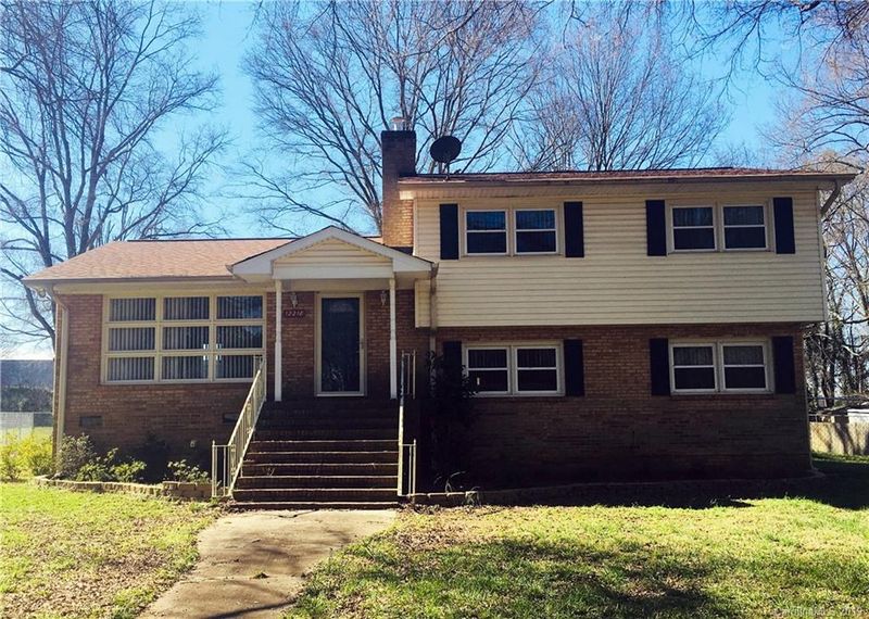 12218 Oakhaven Dr, Charlotte, NC 28273