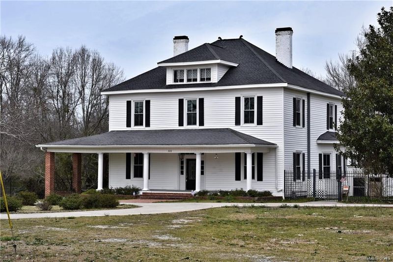 322 Hart St, Heath Springs, SC 29058