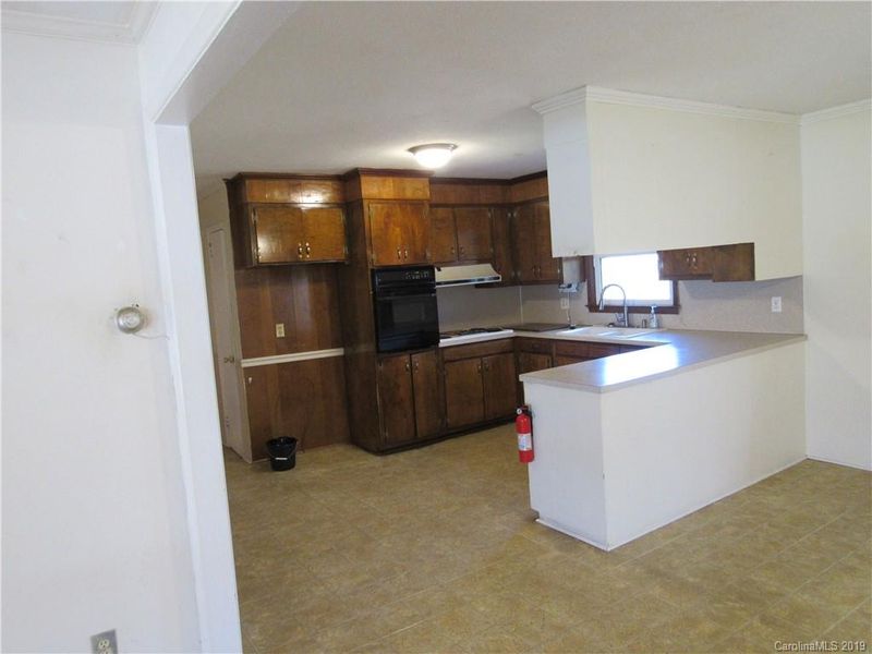 1274 Oaklane Dr, Lincolnton, NC 28092