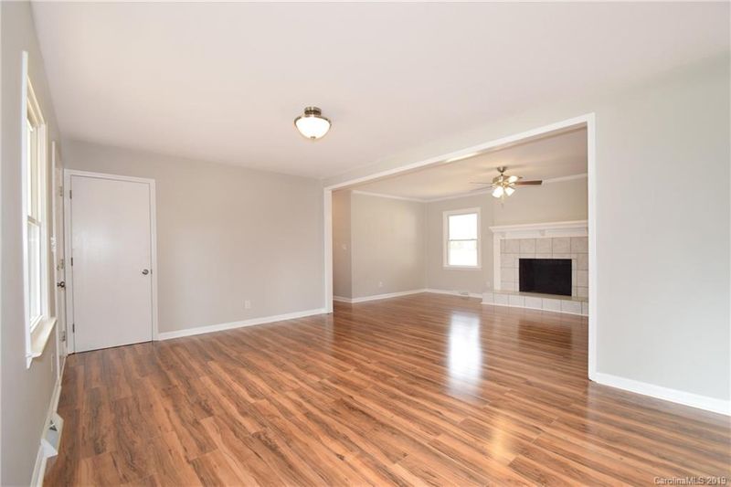 419 Neighbors Dr, Midland, NC 28107