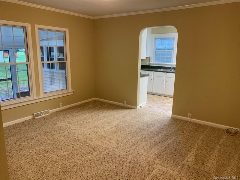 925 S Juniper St, Kannapolis, NC 28081
