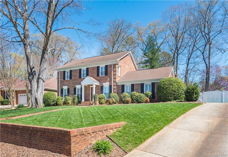 417 Walnut Point Dr, Matthews, NC 28105