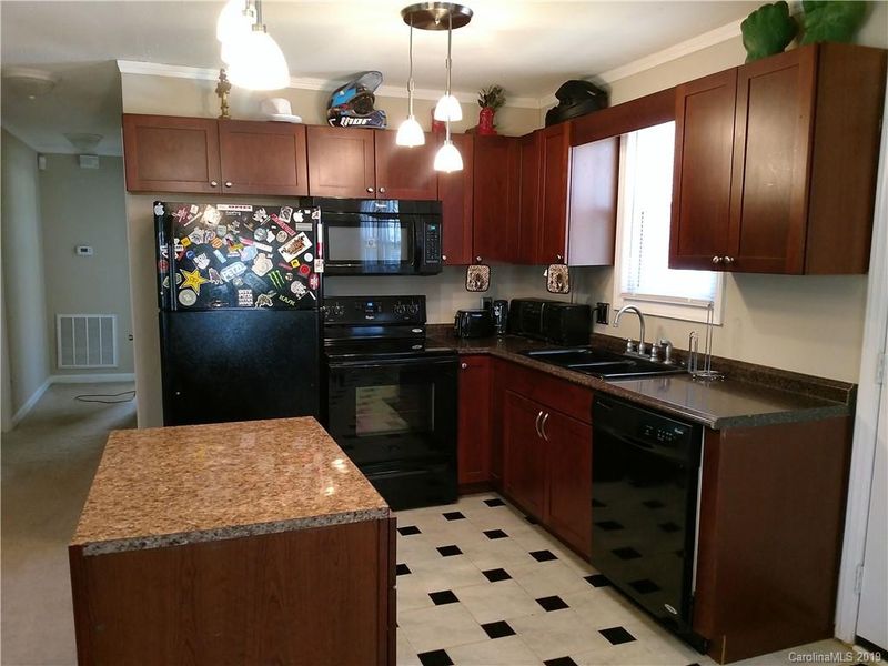 11310 Troutman Rd, Midland, NC 28107