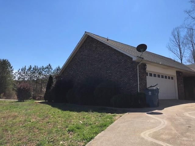 2204 Burris Rd, Conover, NC 28613