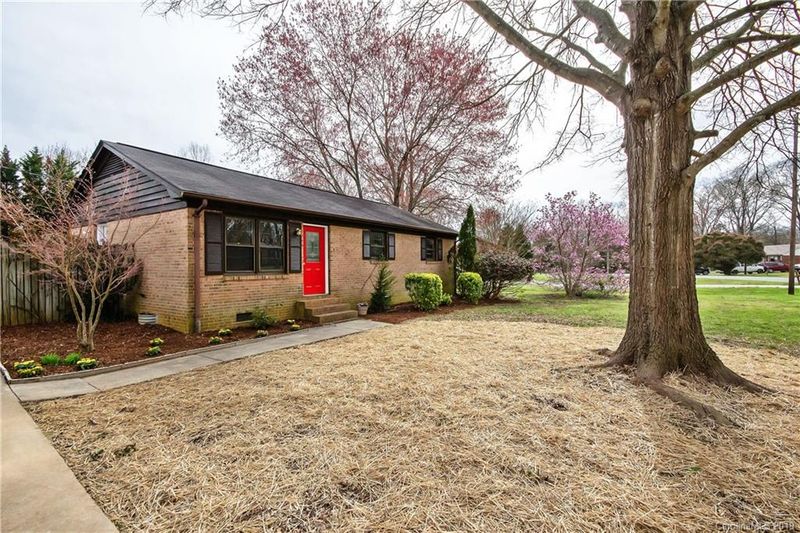 301 Grover Moore Pl, Indian Trail, NC 28079