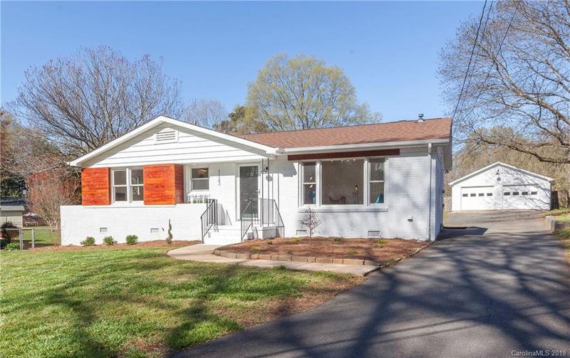 1123 Eastview Dr, Charlotte, NC 28211