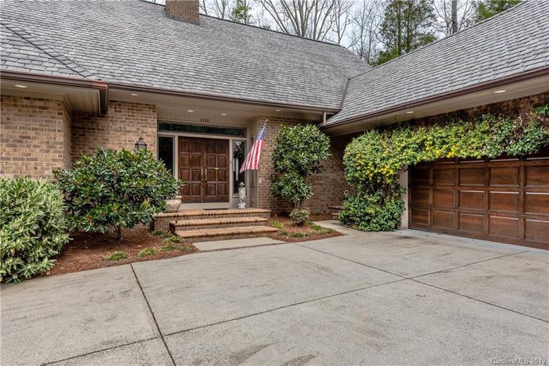 4808 Old Course Dr, Charlotte, NC 28277