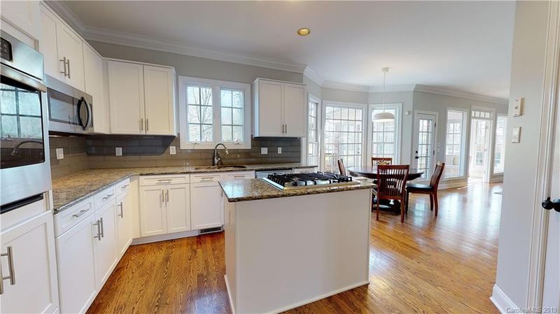 5208 Gwaltney Pl, Charlotte, NC 28277