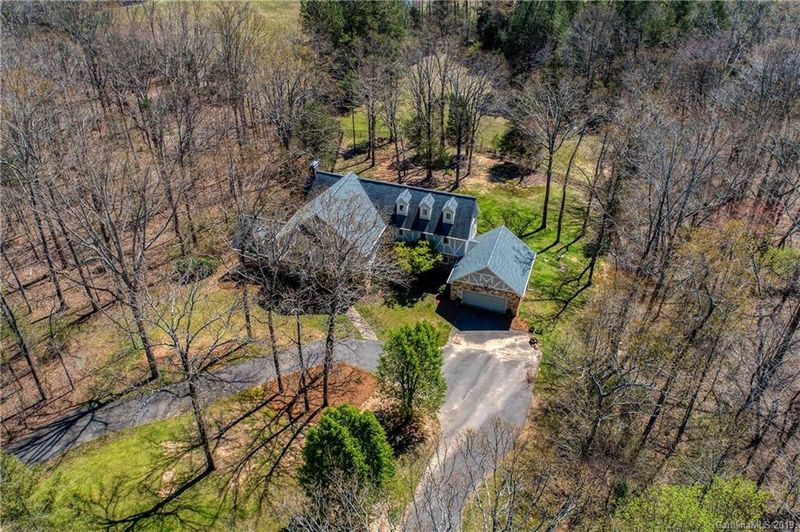8323 Viking Dr, Marvin, NC 28173